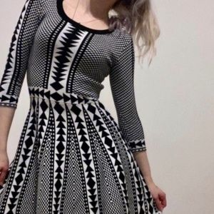 Women's Nina Leonard Geometric Fit & Flare Sweater Dress Size small